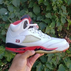 Jordan 5 Fire Red Black Tongue GS Size